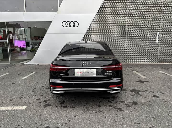 Фото 5 - Audi A6L