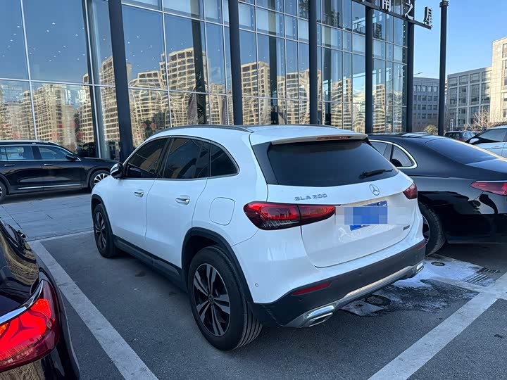 Фото 5 - Mercedes-Benz GLA-Class