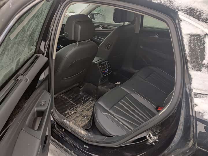 Фото 6 - Volkswagen Passat