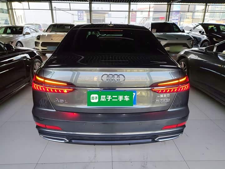 Фото 6 - Audi A6L