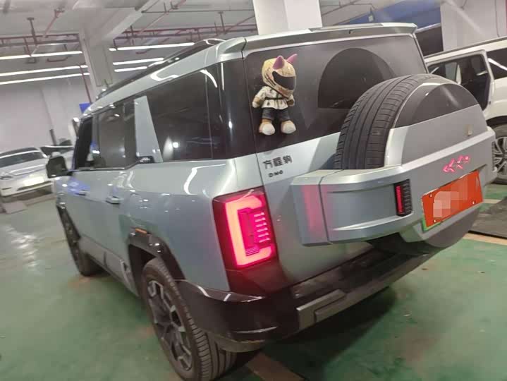 Фото 6 - BYD FangChengBao Leopard 8