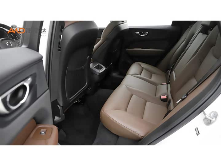 Фото 7 - Volvo XC60