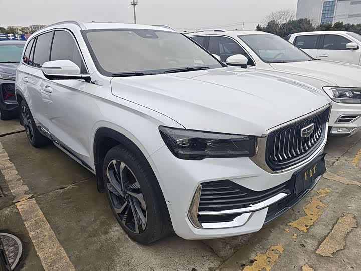 Фото 3 - Geely Monjaro