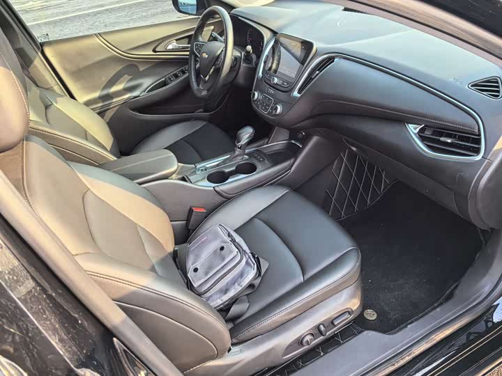 Фото 4 - Chevrolet Malibu XL