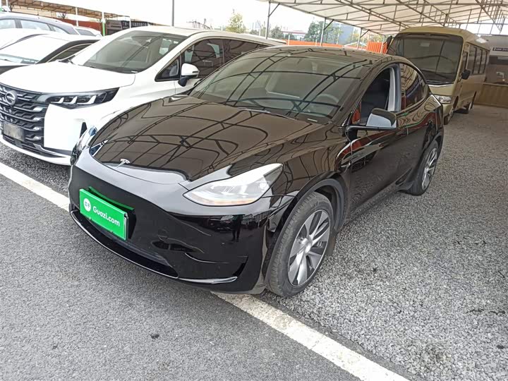 Фото 1 - Tesla Model Y