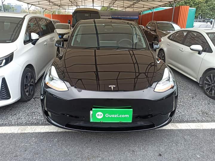 Фото 3 - Tesla Model Y