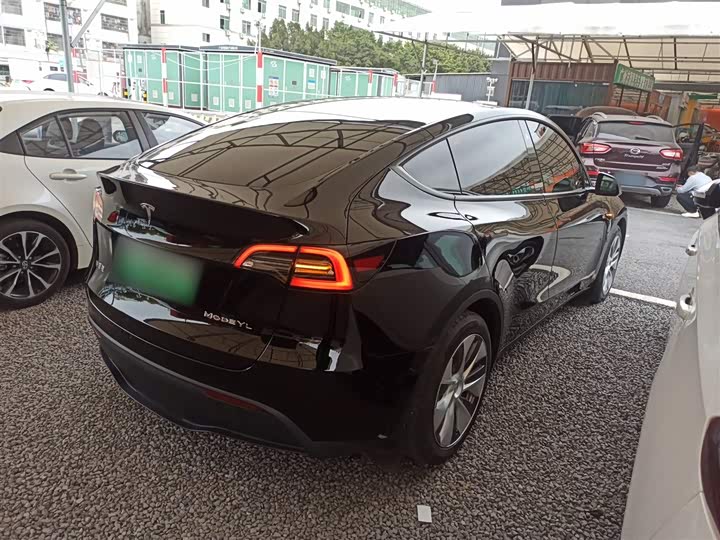 Фото 7 - Tesla Model Y
