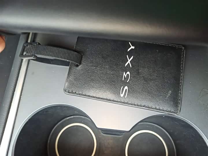 Фото 9 - Tesla Model Y