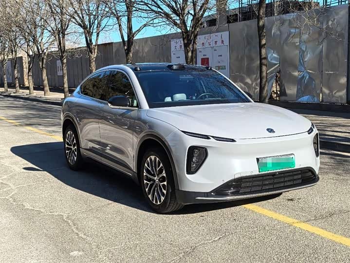 Фото 3 - Nio EC6