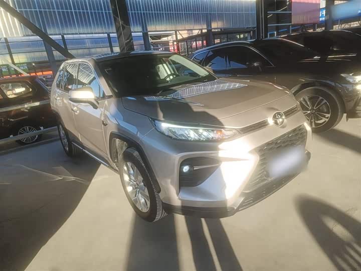 Фото 4 - Toyota Wildlander