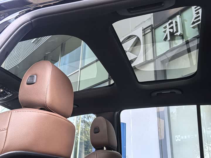 Фото 9 - Mercedes-Benz GLB-Class