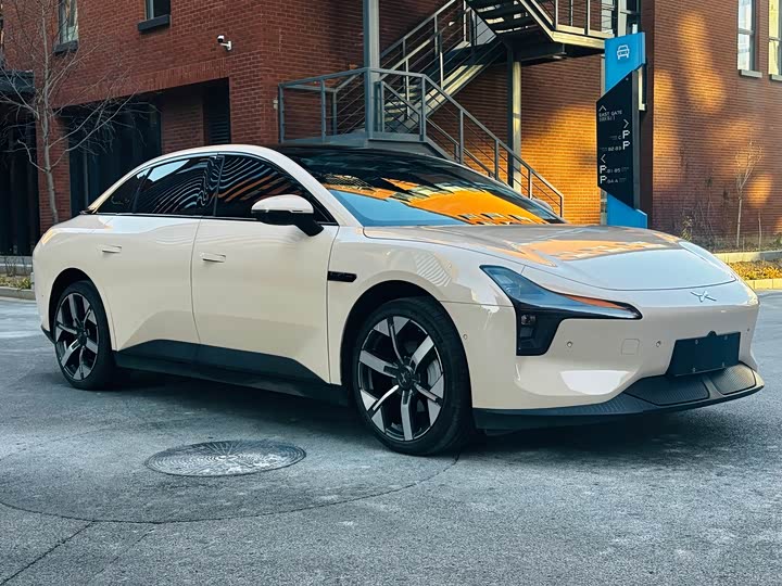 Фото 3 - XPeng Mona M03