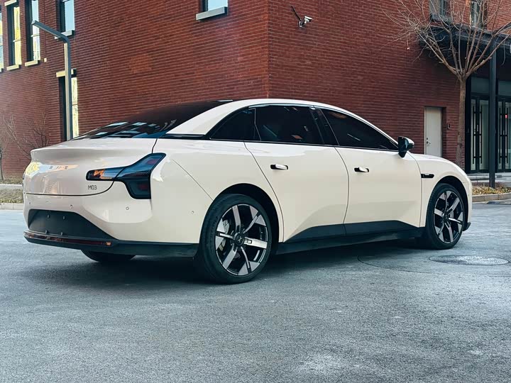 Фото 5 - XPeng Mona M03