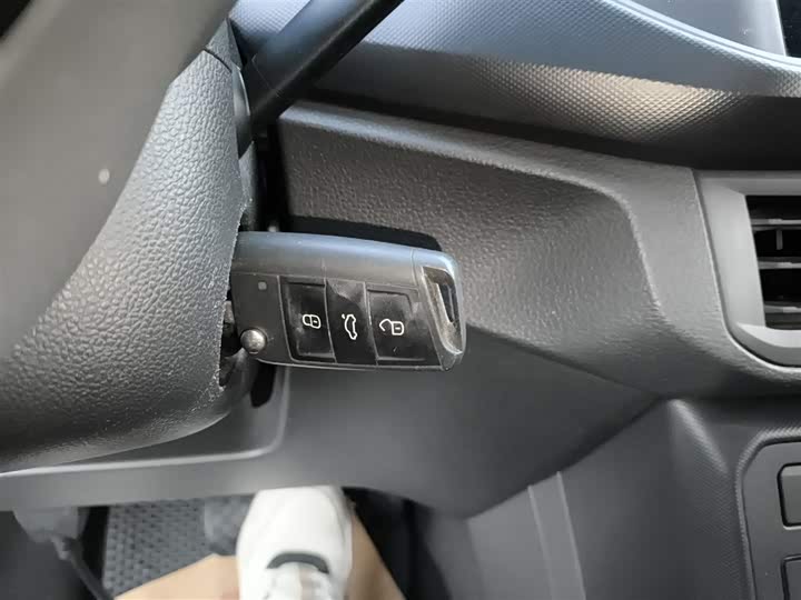 Фото 9 - Volkswagen T-Cross