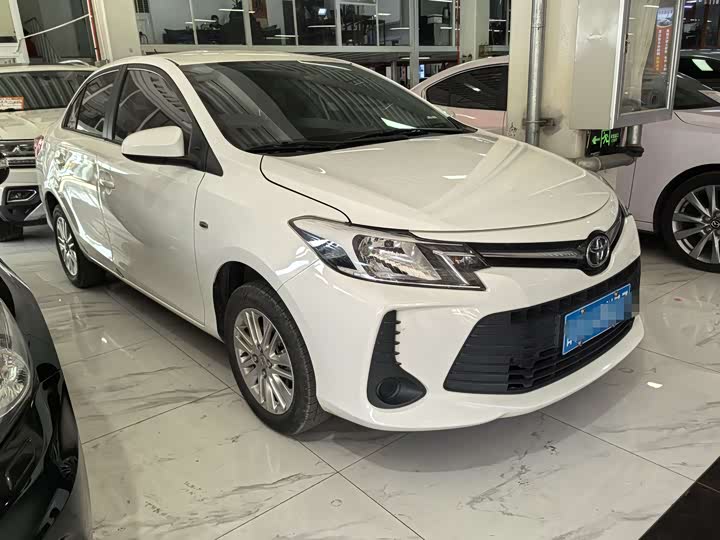 Фото 3 - Toyota Vios