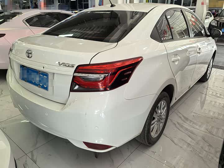 Фото 6 - Toyota Vios