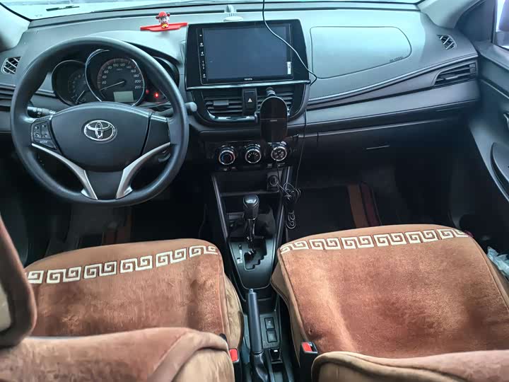 Фото 8 - Toyota Vios