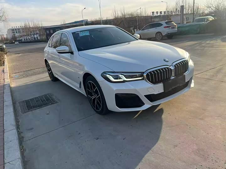 Фото 3 - BMW 5 Series