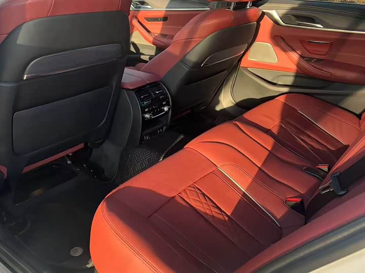 Фото 6 - BMW 5 Series