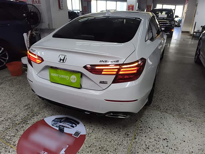 Фото 8 - Honda Inspire