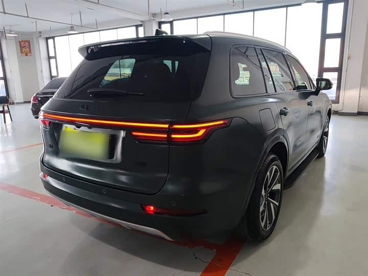 Фото 7 - LiXiang One