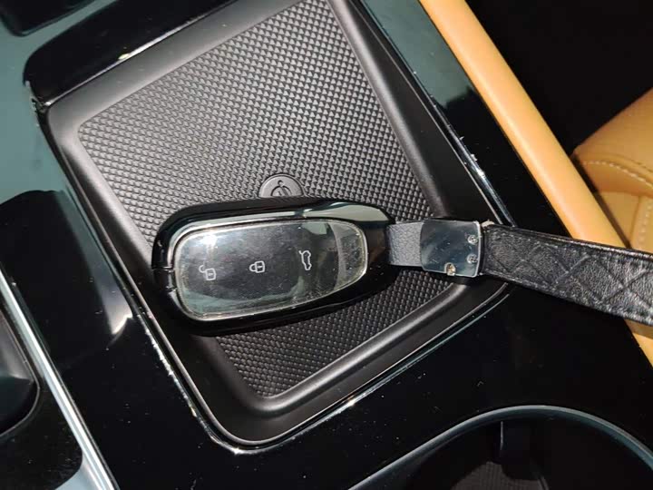 Фото 9 - LiXiang One