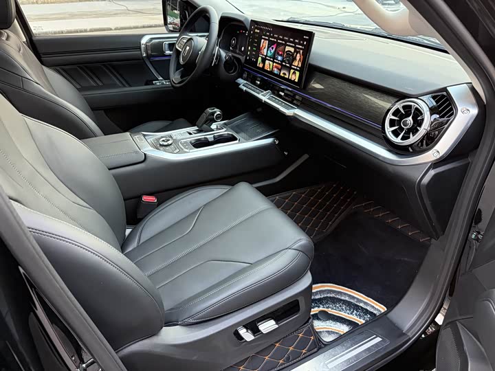 Фото 8 - Tank 400 Hybrid