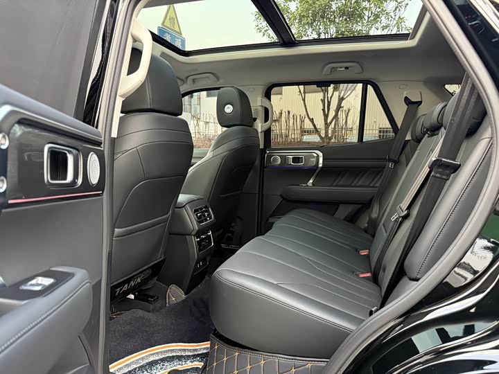 Фото 9 - Tank 400 Hybrid