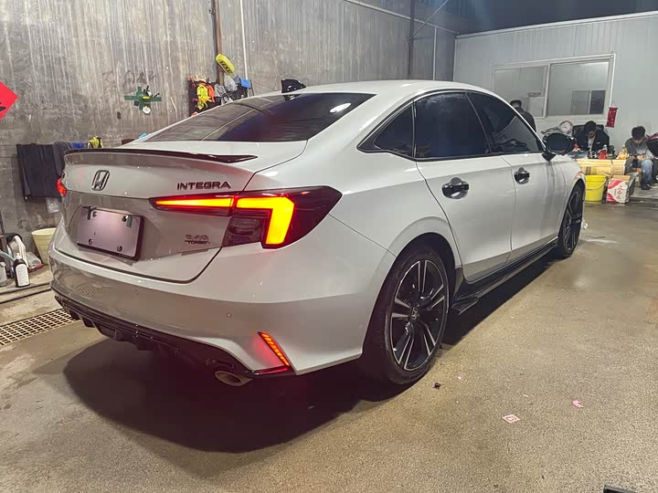Фото 6 - Honda Integra