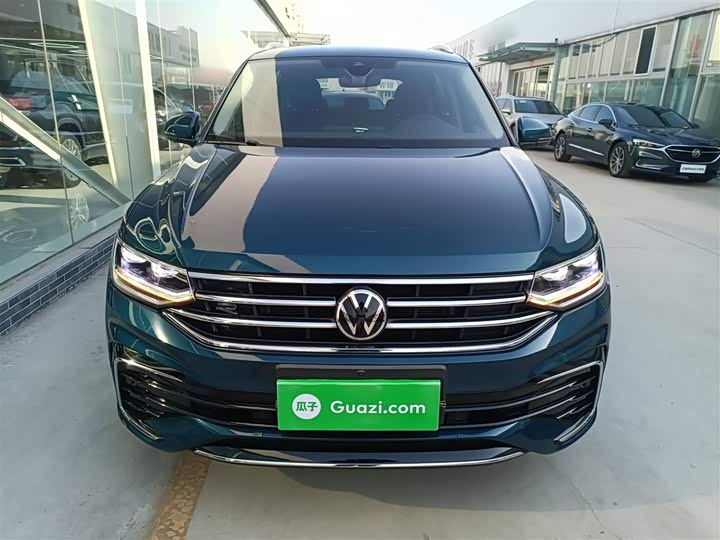 Фото 3 - Volkswagen Tiguan L Pro