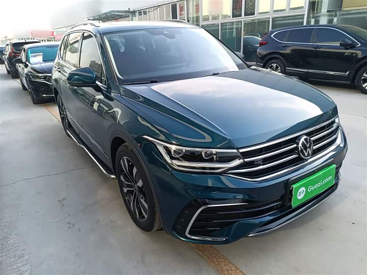 Фото 4 - Volkswagen Tiguan L Pro