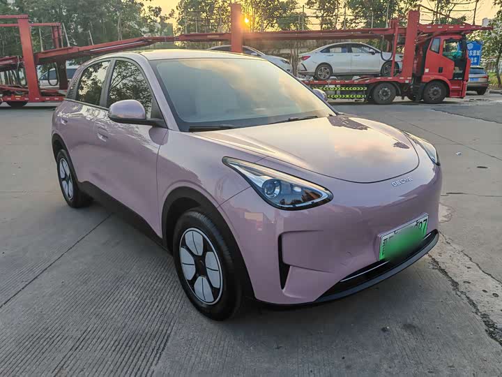 Фото 2 - Geely Galaxy Geome