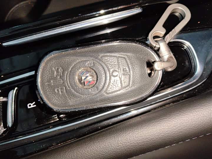 Фото 9 - Buick Enclave