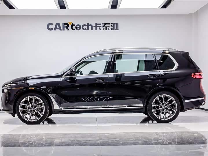 Фото 3 - BMW X7