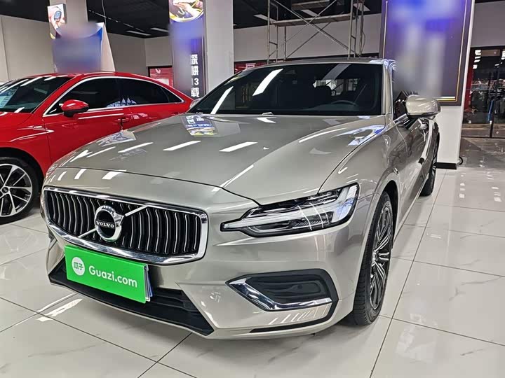 Фото 1 - Volvo S60