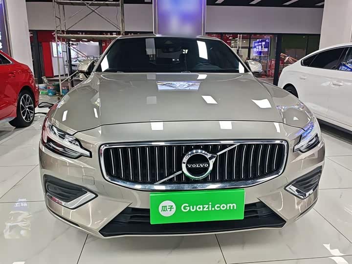 Фото 3 - Volvo S60