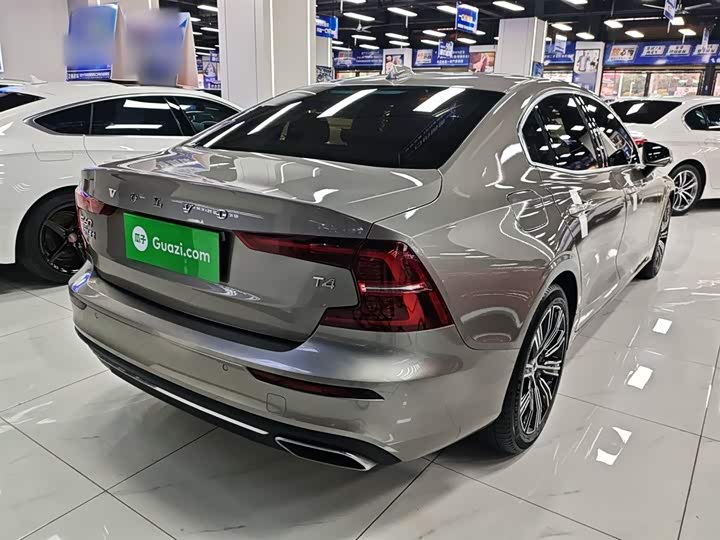 Фото 7 - Volvo S60