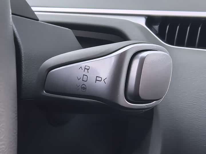 Фото 5 - XPeng Mona M03