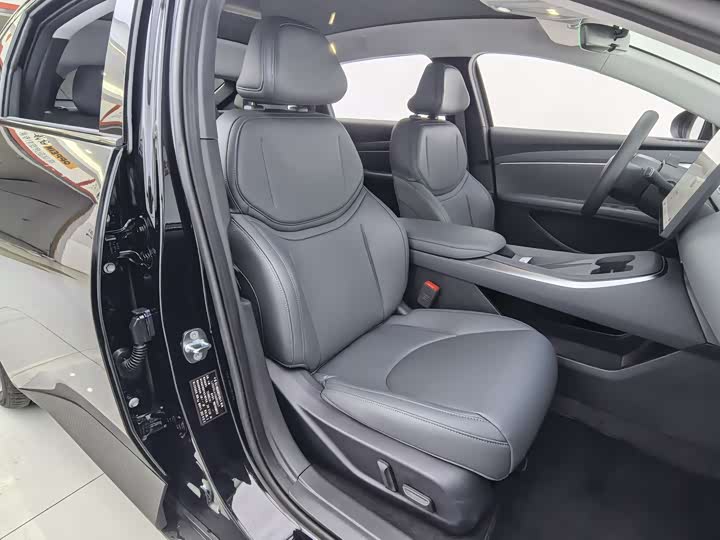 Фото 7 - XPeng Mona M03