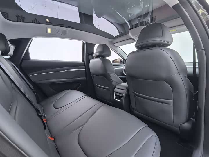 Фото 9 - XPeng Mona M03