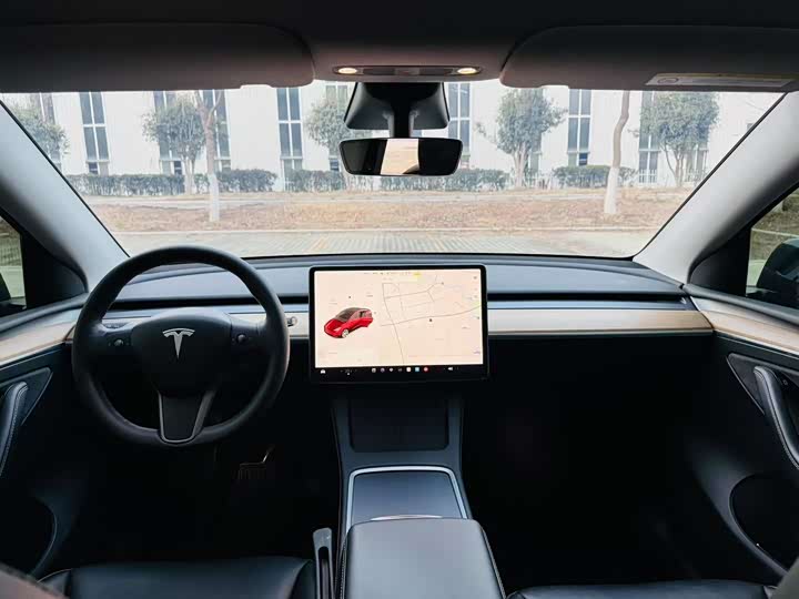 Фото 9 - Tesla Model Y