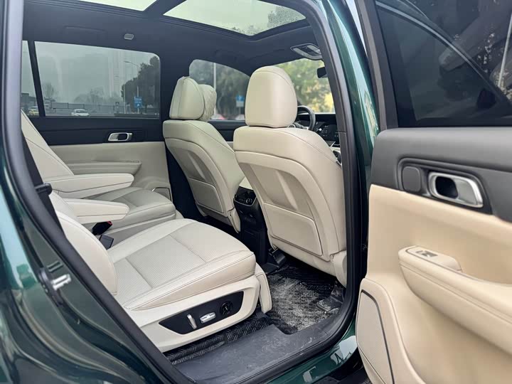 Фото 8 - LiXiang One