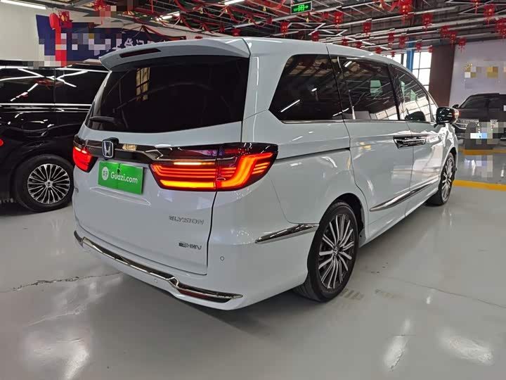 Фото 7 - Honda Elysion