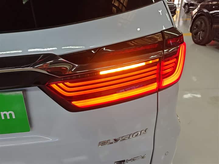 Фото 8 - Honda Elysion