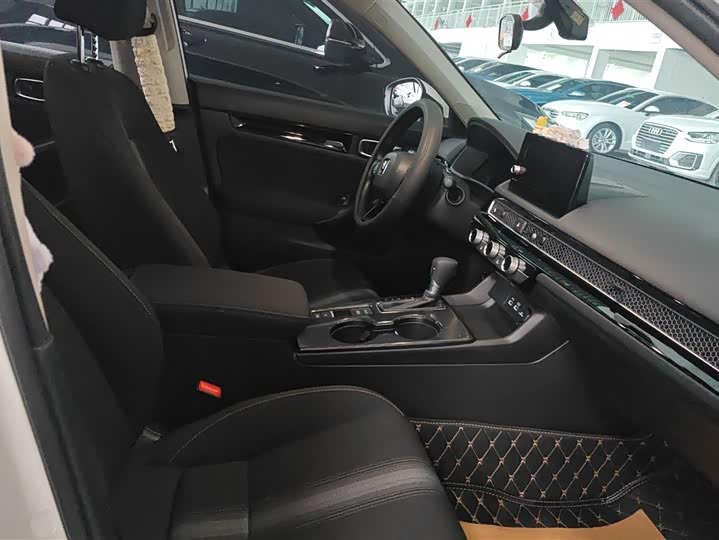 Фото 8 - Honda Civic