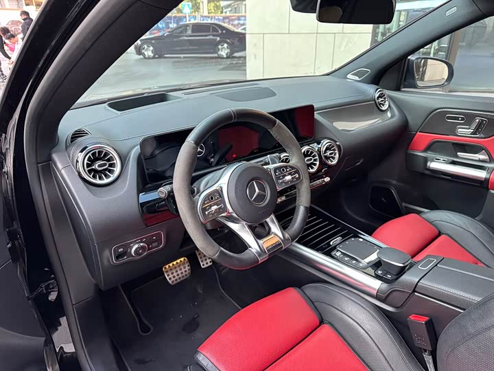 Фото 4 - Mercedes-Benz GLA-Class AMG