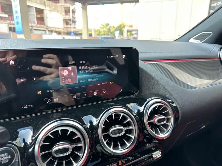 Фото 8 - Mercedes-Benz GLA-Class AMG