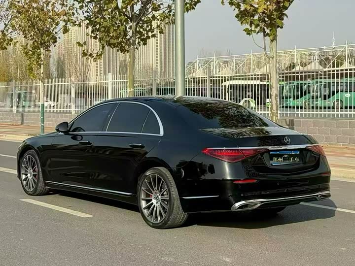 Фото 7 - Mercedes-Benz S-Class