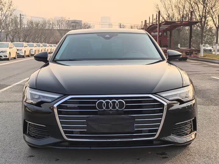 Фото 2 - Audi A6L