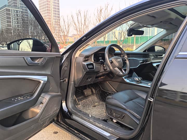 Фото 8 - Audi A6L